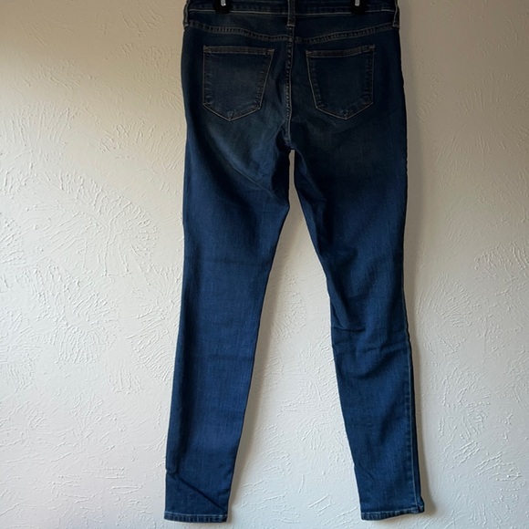 Universal Thread Dark Wash Non-Distressed Mid Rise Jeggings - Picture 3 of 3